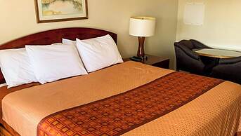 Hampton Motor Inn