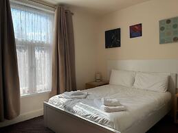 City Centre Guest House - Gloucester Park