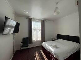 City Centre Guest House - Gloucester Park