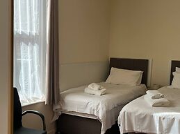 City Centre Guest House - Gloucester Park