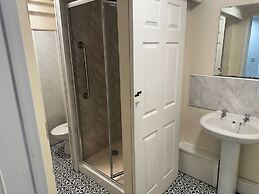 City Centre Guest House - Gloucester Park