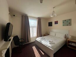 City Centre Guest House - Gloucester Park