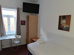 City Centre Guest House - Gloucester Park