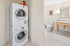 Ka Laʻi Waikiki Beach, LXR Hotels & Resorts