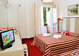 Color Metropolitan Family Hotel