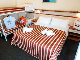 Color Metropolitan Family Hotel