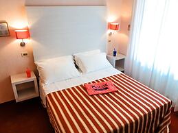 Color Metropolitan Family Hotel