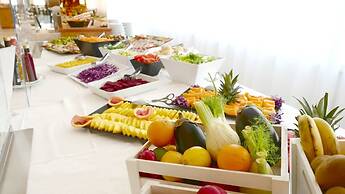 Color Metropolitan Family Hotel