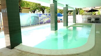 Color Metropolitan Family Hotel