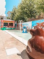 Color Metropolitan Family Hotel