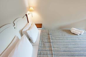 Frideriki Studios & Apartments