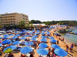 Tuntas Beach Hotel Altinkum