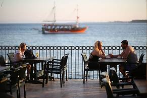 Tuntas Beach Hotel Altinkum