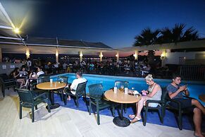 Tuntas Beach Hotel Altinkum