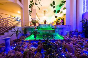 Tuntas Beach Hotel Altinkum