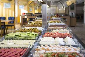 Tuntas Beach Hotel Altinkum