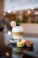 INTERNATIONAL Hotel Casino & Tower Suites