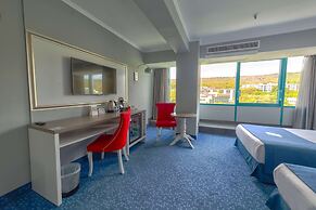 INTERNATIONAL Hotel Casino & Tower Suites