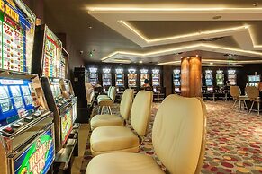 INTERNATIONAL Hotel Casino & Tower Suites