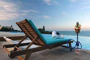 INTERNATIONAL Hotel Casino & Tower Suites