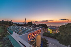 INTERNATIONAL Hotel Casino & Tower Suites