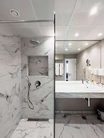 INTERNATIONAL Hotel Casino & Tower Suites