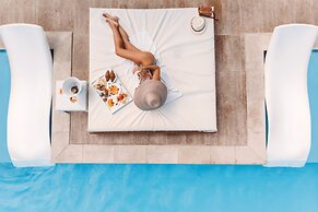 INTERNATIONAL Hotel Casino & Tower Suites