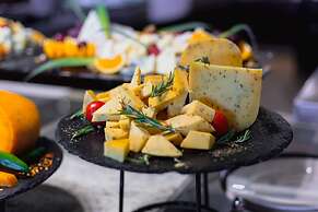 INTERNATIONAL Hotel Casino & Tower Suites