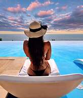 INTERNATIONAL Hotel Casino & Tower Suites