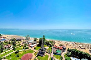 INTERNATIONAL Hotel Casino & Tower Suites