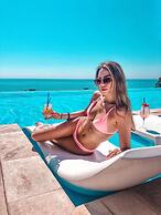 INTERNATIONAL Hotel Casino & Tower Suites