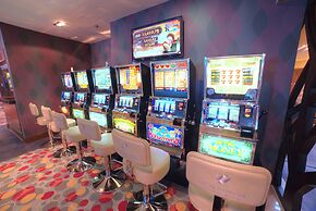 INTERNATIONAL Hotel Casino & Tower Suites