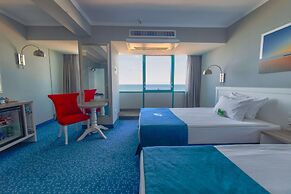 INTERNATIONAL Hotel Casino & Tower Suites