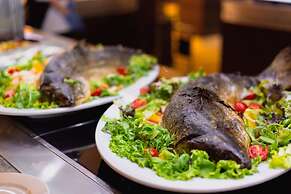 INTERNATIONAL Hotel Casino & Tower Suites