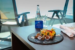 INTERNATIONAL Hotel Casino & Tower Suites