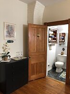 Niagara Inn Bed & Breakfast