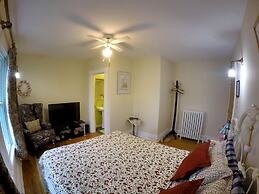 Niagara Inn Bed & Breakfast