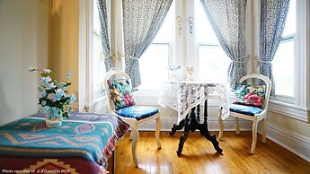 Niagara Inn Bed & Breakfast