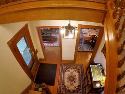 Niagara Inn Bed & Breakfast