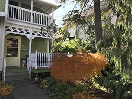 Niagara Inn Bed & Breakfast