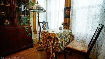 Niagara Inn Bed & Breakfast