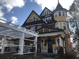 A Moment in Time Bed & Breakfast