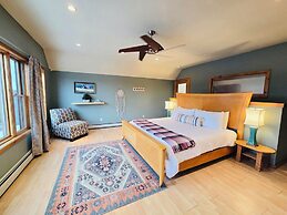 Point au Roche Lodge