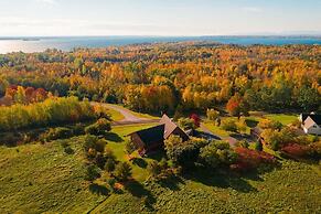 Point au Roche Lodge