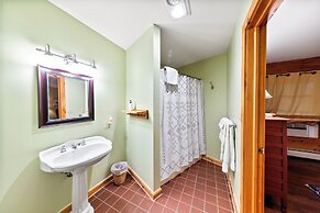 Point au Roche Lodge