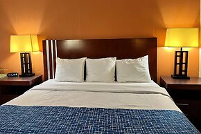 Travelodge by Wyndham Seymour