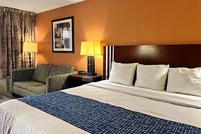 Travelodge by Wyndham Seymour