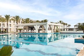 JAZ Elite Crystal, Almaza Bay