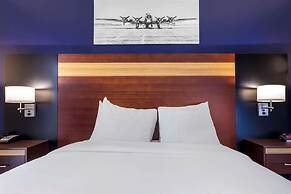 Avion Inn Near LGA Airport, Ascend Hotel Collection