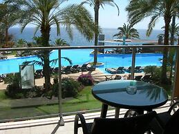 Pestana Promenade Ocean Resort Hotel